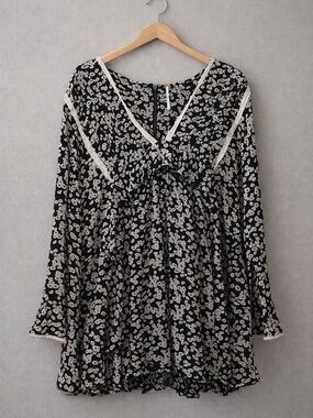 Free People XS Black Floral Boho Mini Dress Long Sleeve Lace Trim Babydoll Tunic